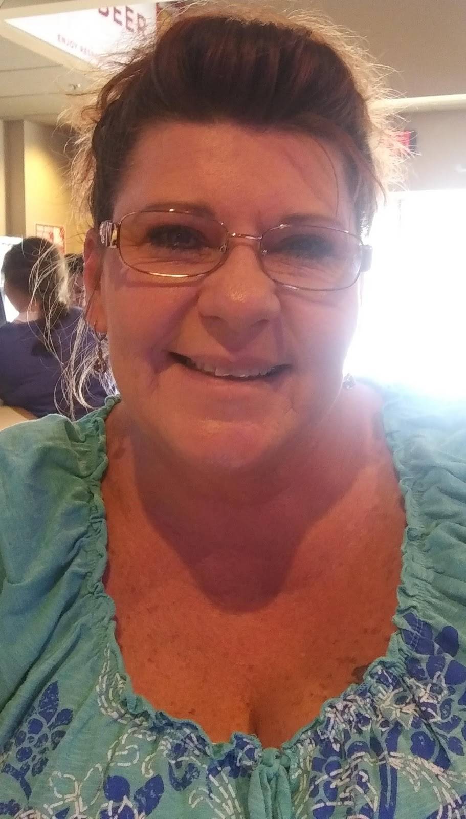 New Orleans Original Daiquiris Breaux | restaurant | 1811 Rees St, Breaux Bridge, LA 70517, USA | 3374426430 OR +1 337-442-6430