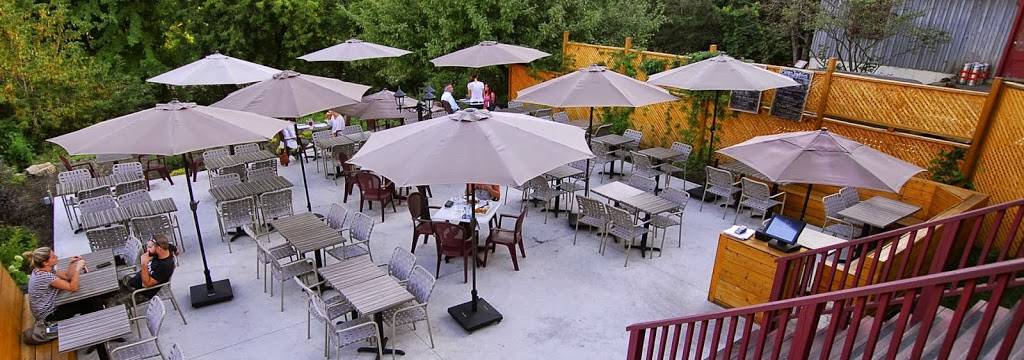 Restaurant Microbrasserie Noire et Blanche | restaurant | 196 Rue Saint-Eustache, Saint-Eustache, QC J7R 2L7, Canada | 4509836100 OR +1 450-983-6100