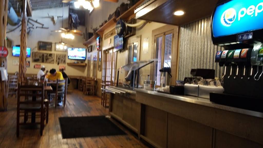 Gradys BBQ | restaurant | 3619 N PanAm Expy, San Antonio, TX 78219, USA | 2103438050 OR +1 210-343-8050