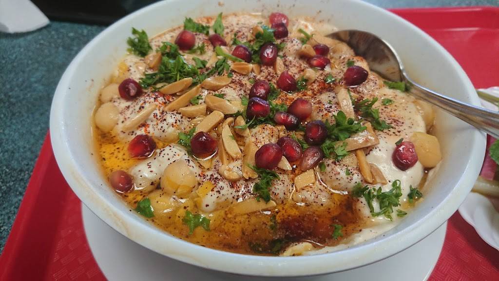 Reyan Restaurant Inc | restaurant | 75 Dundas St W, Mississauga, ON L5B 1H7, Canada | 9058482615 OR +1 905-848-2615