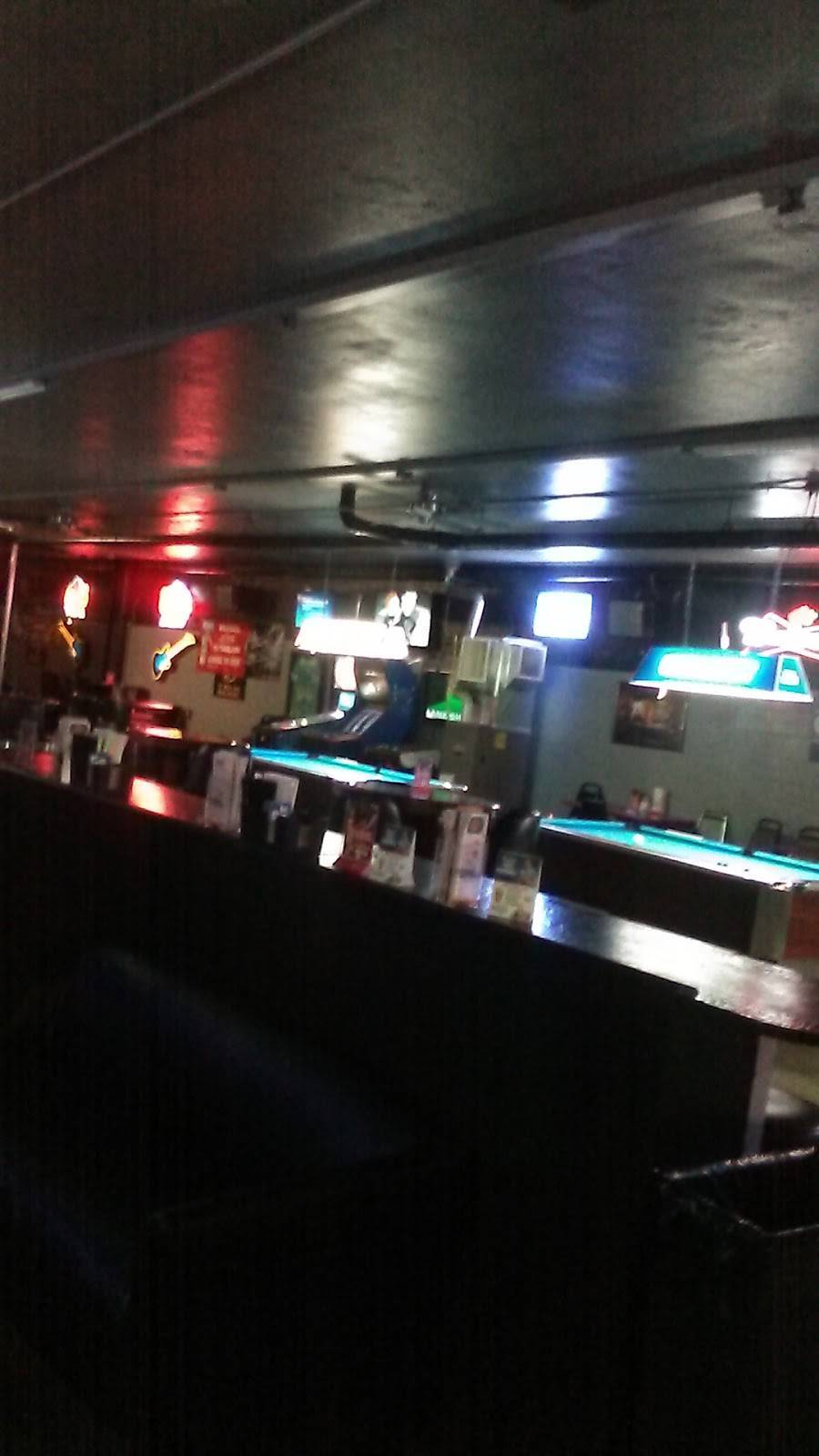 KNJs Sports Bar | restaurant | 1909 NE Seward Ave, Topeka, KS 66616, USA | 7852466355 OR +1 785-246-6355