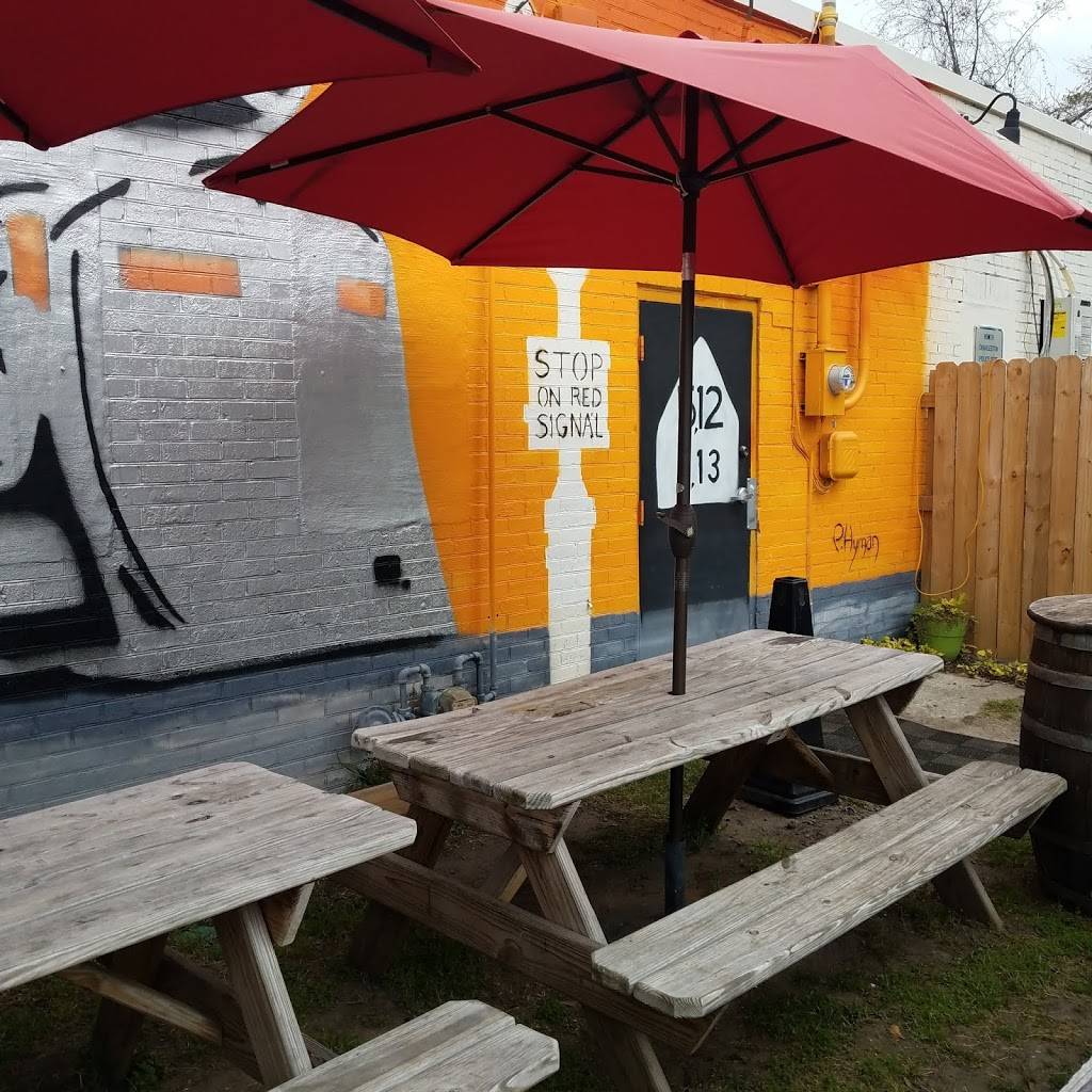 The Junction Kitchen & Provisions | restaurant | 4438 Spruill Ave, North Charleston, SC 29405, USA | 8437459189 OR +1 843-745-9189