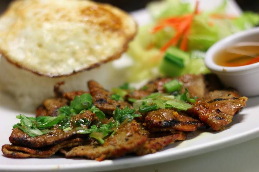 PHOnatik Vietnamese Cuisine & Lounge | restaurant | 901 E Dimond Blvd, Anchorage, AK 99515, USA | 9073368880 OR +1 907-336-8880