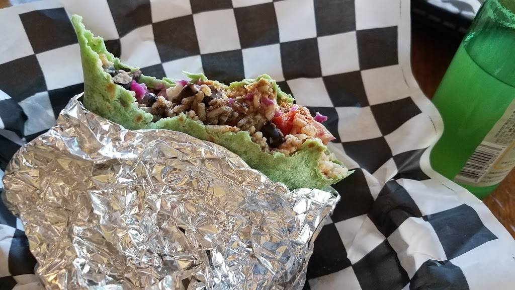 86 This | meal takeaway | 125 Main St, Ellsworth, ME 04605, USA | 2076101777 OR +1 207-610-1777