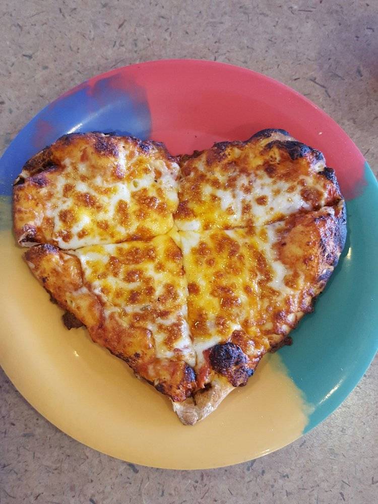 Straw Hat Pizza | restaurant | 6680 Lone Tree Way, Brentwood, CA 94513, USA | 9256343664 OR +1 925-634-3664