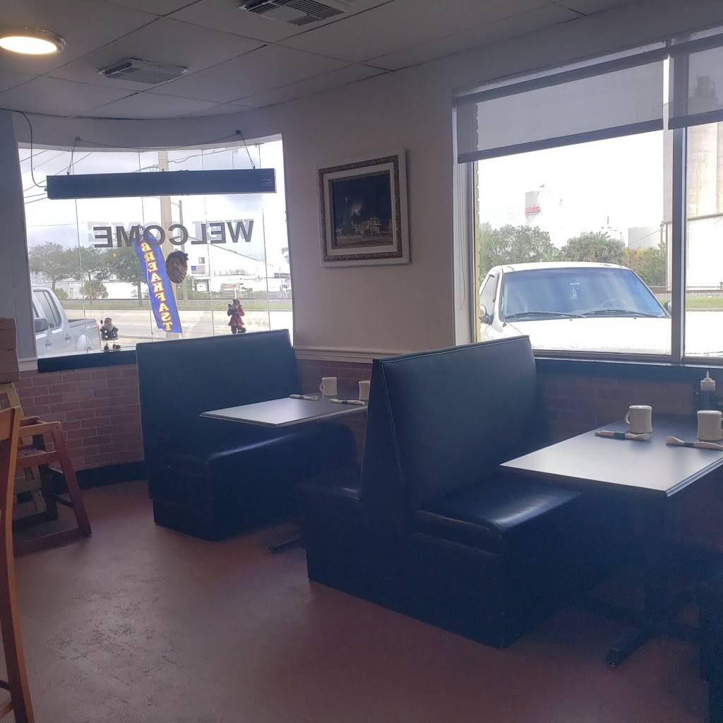 Oasis Diner | restaurant | 901 US-1, Fort Pierce, FL 34950, USA | 7728283302 OR +1 772-828-3302