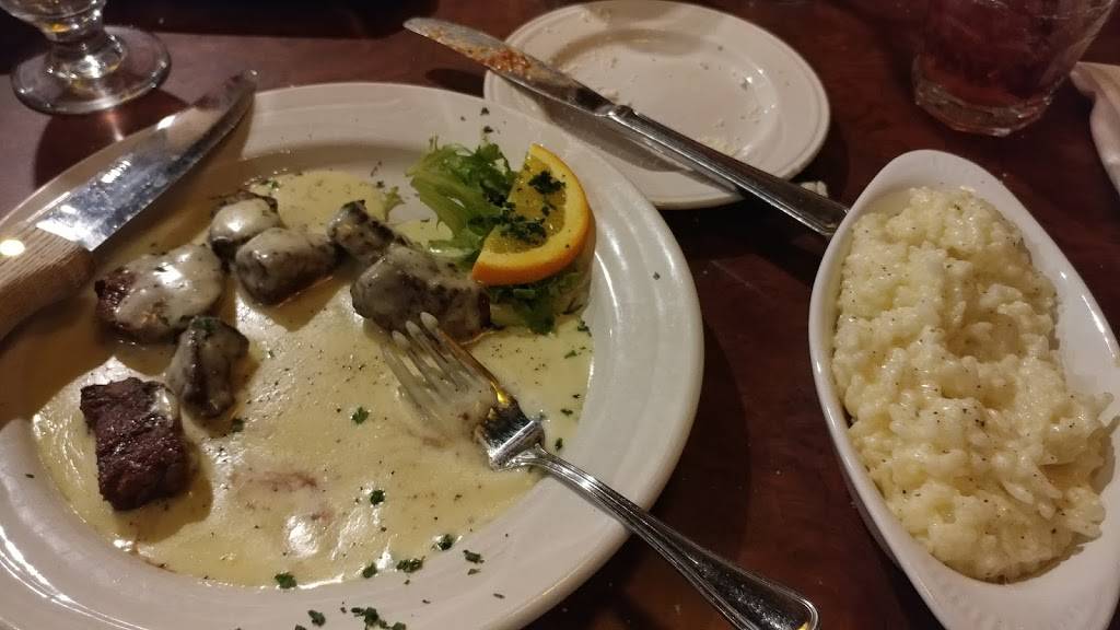 Johnnys Fine Food & Spirits | restaurant | 7807 Market St, Boardman, OH 44512, USA | 3307588262 OR +1 330-758-8262