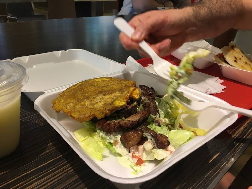 Caracas Grill | restaurant | 5065 Main St FC 11, Trumbull, CT 06611, USA | 2033710606 OR +1 203-371-0606