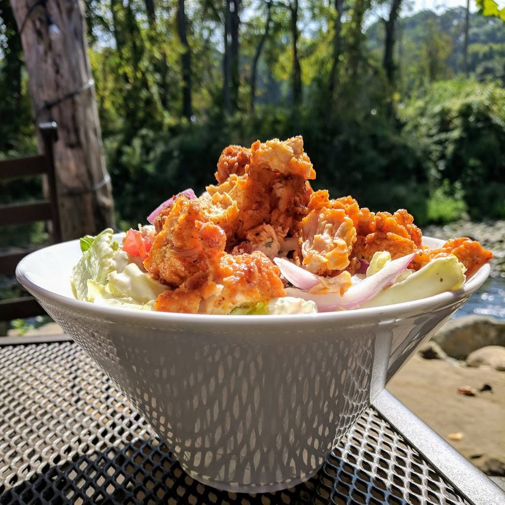 Tinkers Creek Road Tavern | restaurant | 14000 Tinkers Creek Rd, Walton Hills, OH 44146, USA | 2166423900 OR +1 216-642-3900