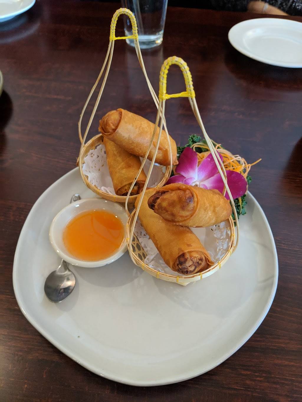 Aticha Thai Cuisine | restaurant | 1430 High St, Williamsburg, VA 23185, USA | 7573783773 OR +1 757-378-3773