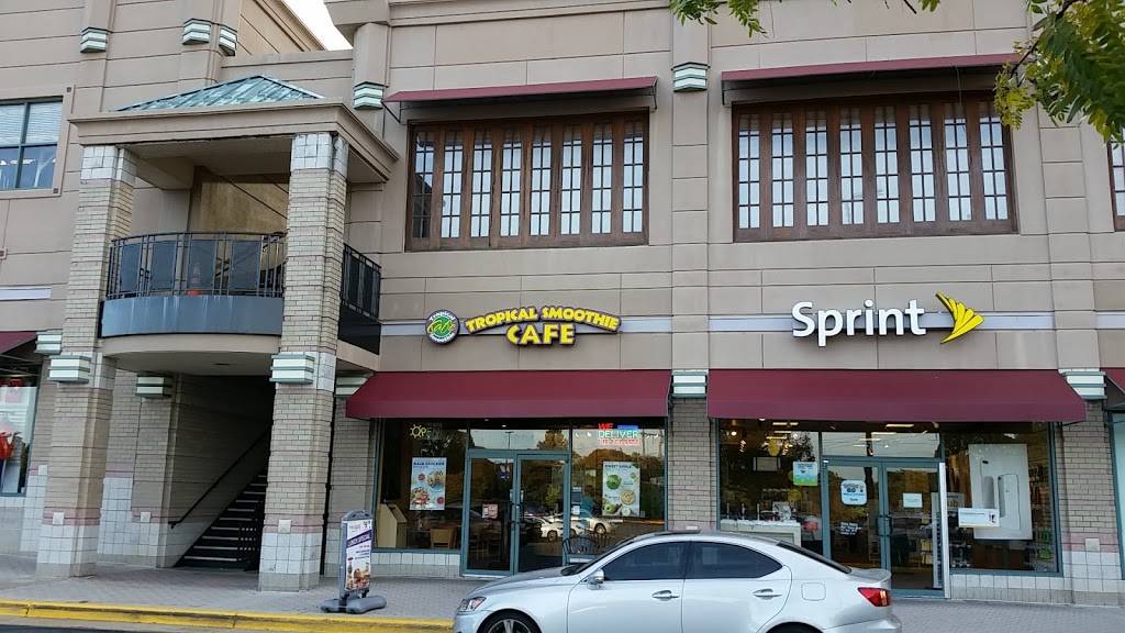 Tropical Smoothie Cafe | restaurant | 11684 Plaza America Dr, Reston, VA 20190, USA | 7037962233 OR +1 703-796-2233