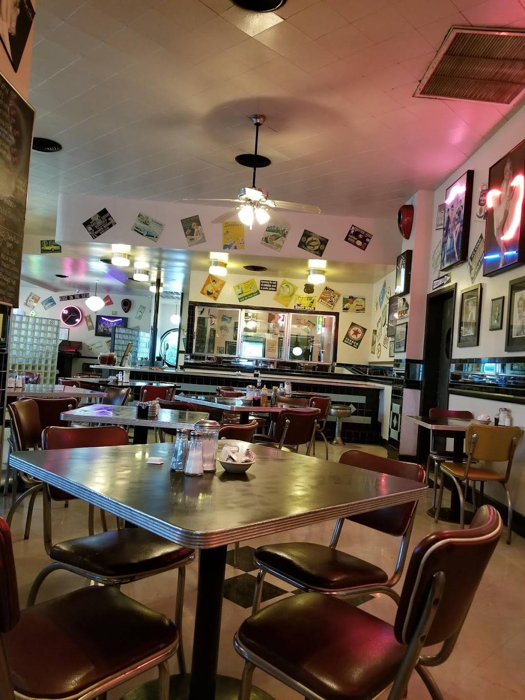410 Diner | restaurant | 8315 Broadway St, San Antonio, TX 78209, USA | 2108226246 OR +1 210-822-6246