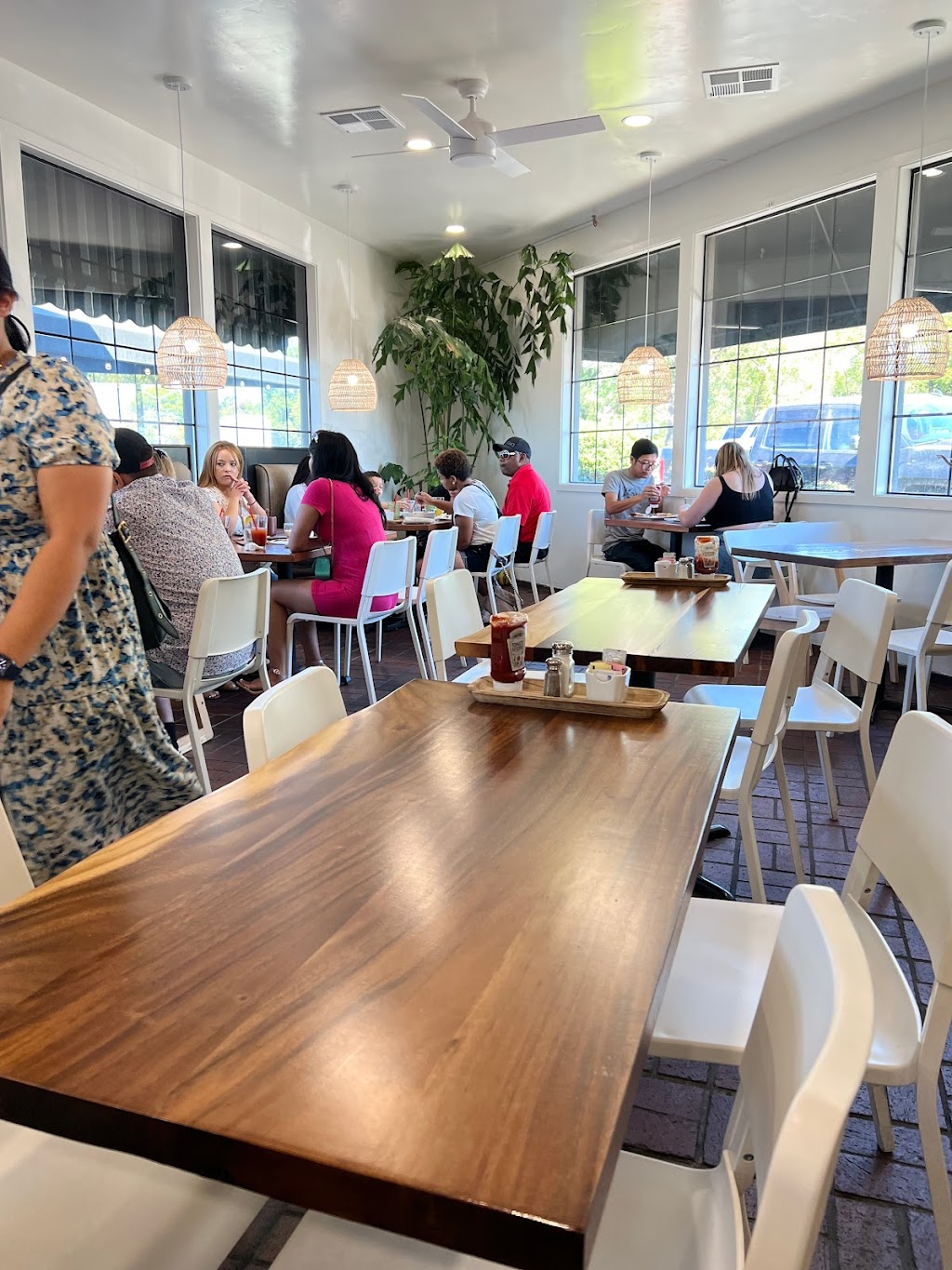 Heirloom Kitchen | restaurant | 61 Lincoln Center, Stockton, CA 95207, USA | 2094779513 OR +1 209-477-9513