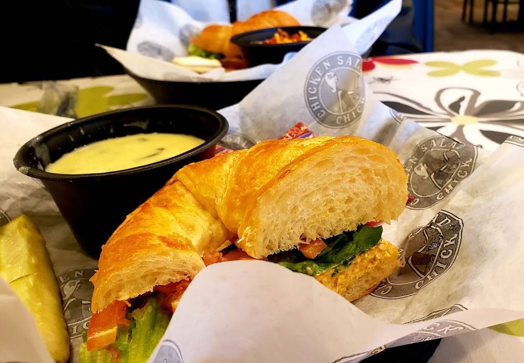 Chicken Salad Chick | restaurant | 17215 Chesterfield Airport Rd, Chesterfield, MO 63005, USA | 6362385603 OR +1 636-238-5603