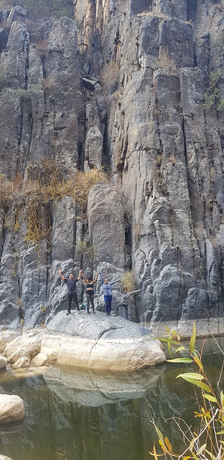 El Salto de Guadalupe | restaurant | México 1, Chapultepec, 22785 Ensenada, B.C., Mexico | 0446644077751 OR +52 1 664 407 7751