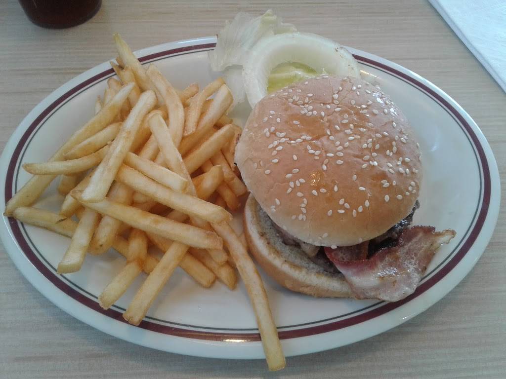 Huddle House | meal takeaway | 115 East Ave, Cedartown, GA 30125, USA | 7707484662 OR +1 770-748-4662