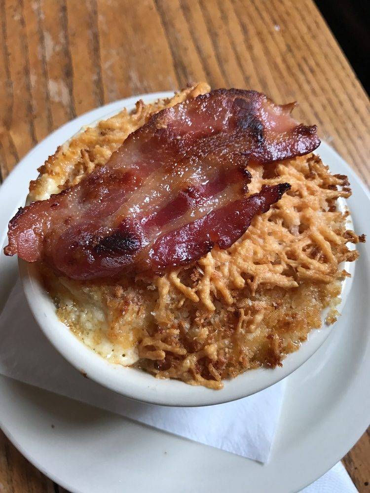 Lotties Lounge | restaurant | 4900 Rainier Ave S, Seattle, WA 98118, USA | 2067250519 OR +1 206-725-0519