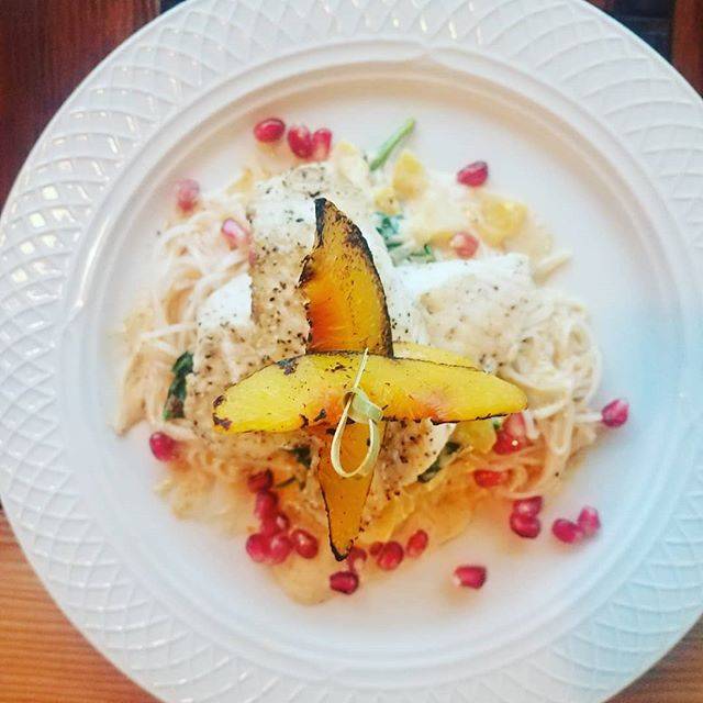 The Social Bar and Grill | restaurant | 1715 Dock St, Tacoma, WA 98402, USA | 2533013835 OR +1 253-301-3835