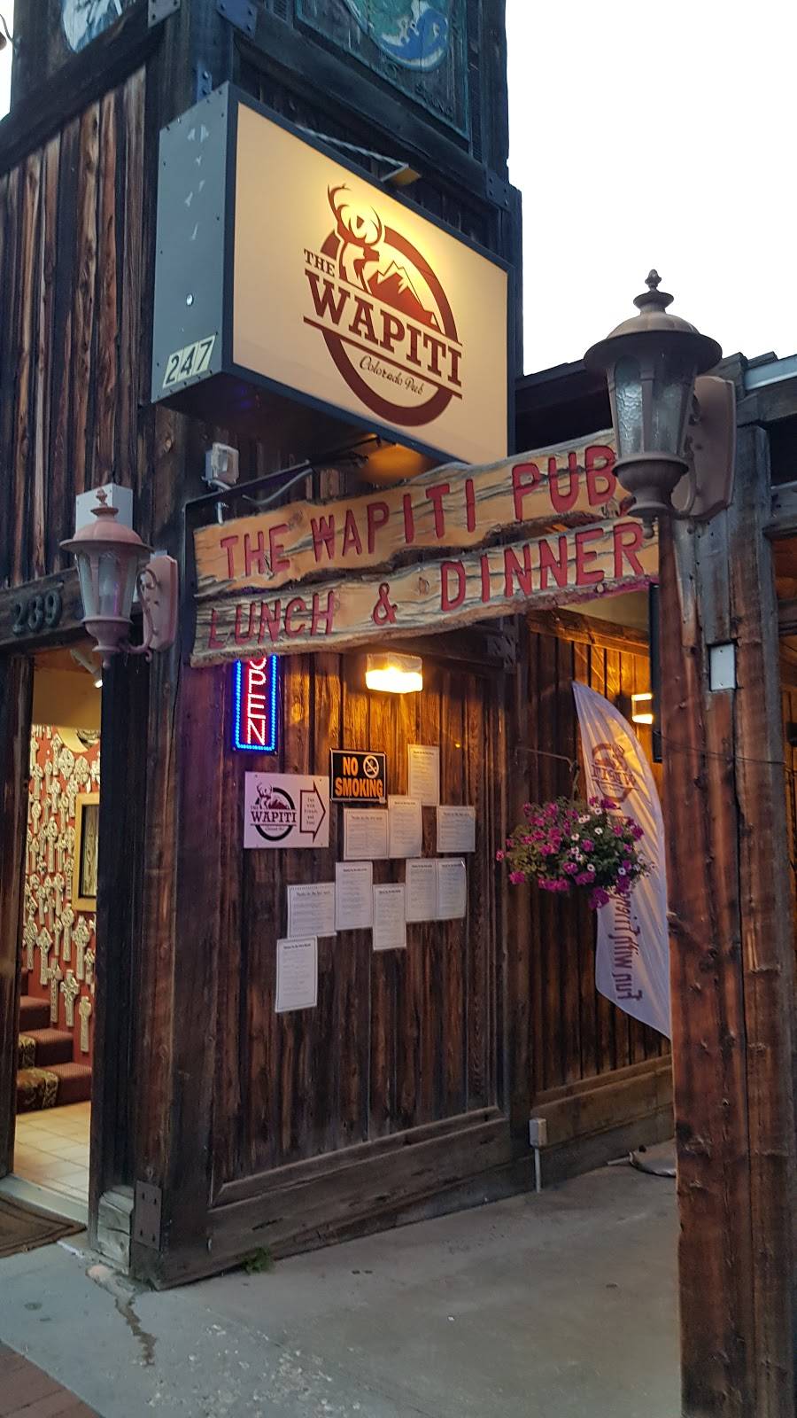The Wapiti Colorado Pub | restaurant | 247 W Elkhorn Ave, Estes Park, CO 80517, USA | 9705865056 OR +1 970-586-5056