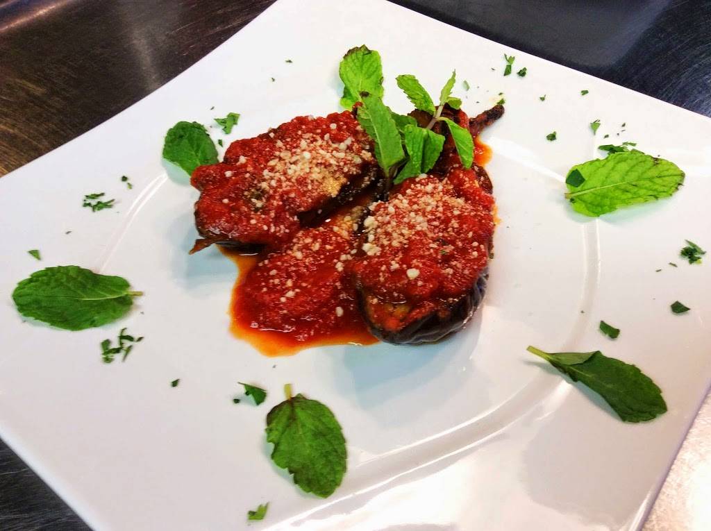 PepeNero | restaurant | 700 Cottageview Dr Suite 100, Traverse City, MI 49684, USA | 2319291960 OR +1 231-929-1960