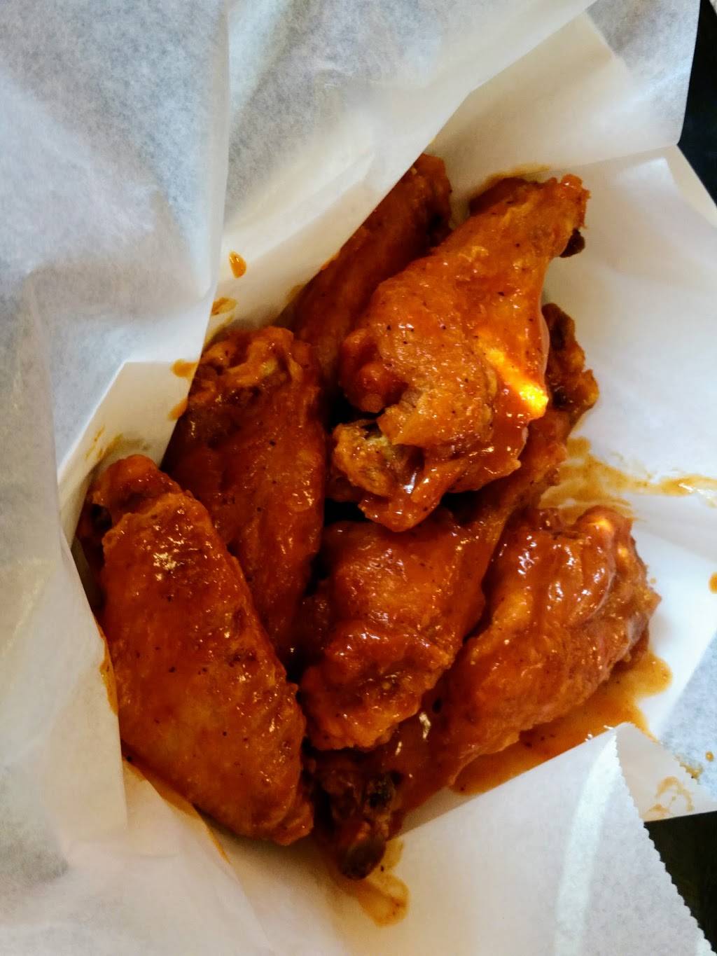 Shwings | restaurant | 1743 Mannheim Rd, Stone Park, IL 60165, USA | 7084838595 OR +1 708-483-8595