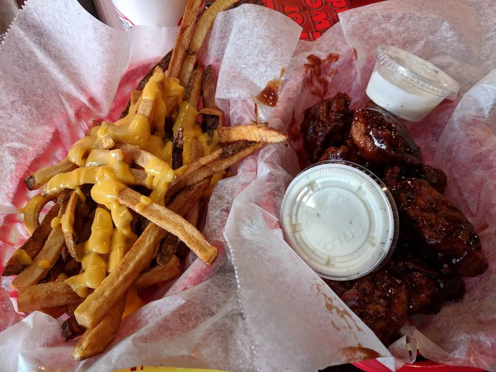 Fosters Grille | restaurant | 2004 Eisenhower Ave, Alexandria, VA 22314, USA | 7035190055 OR +1 703-519-0055