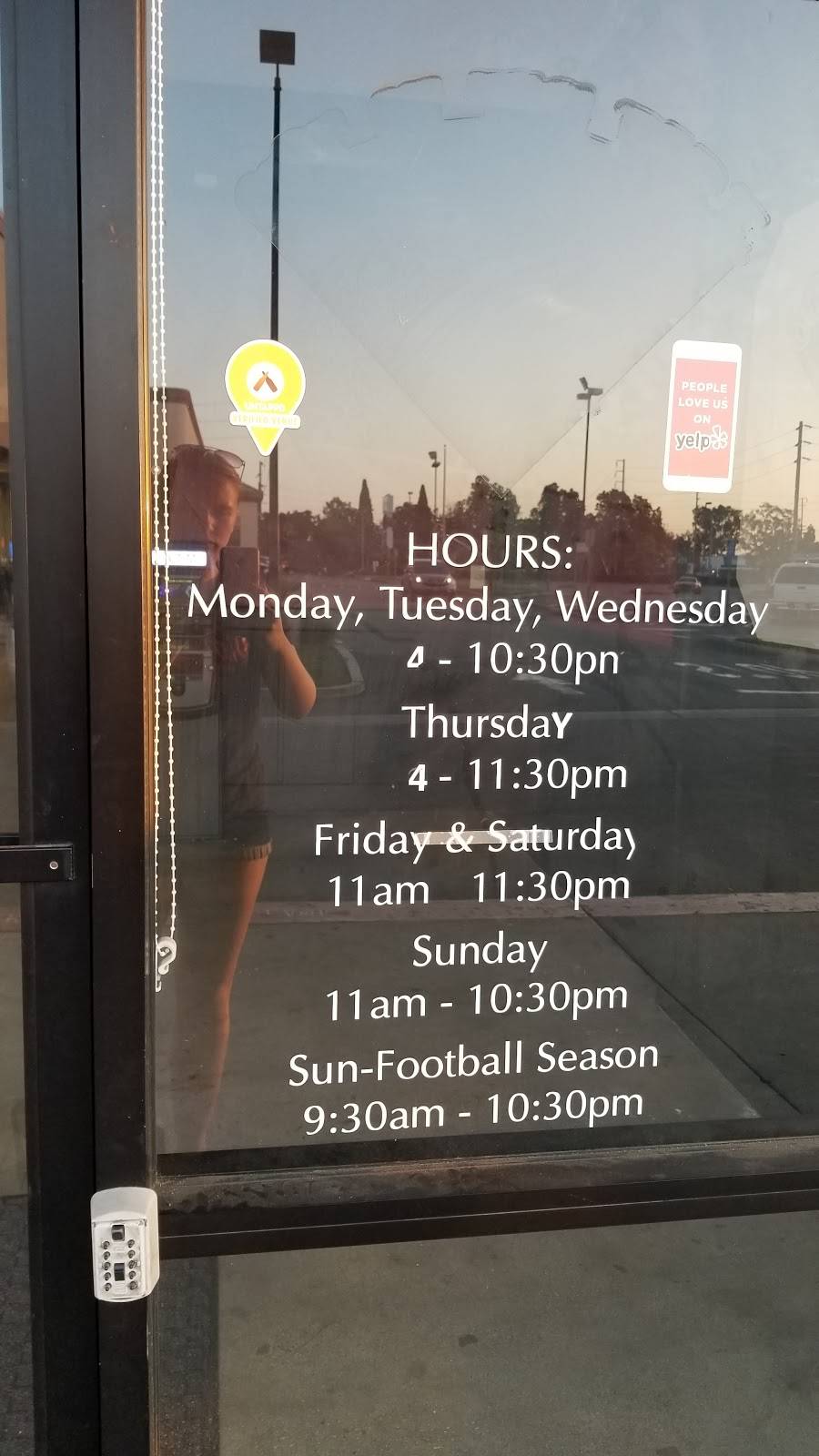 Coachs Corner pizza and Beer | restaurant | 6038 Ball Rd, Buena Park, CA 90620, USA | 7146991389 OR +1 714-699-1389