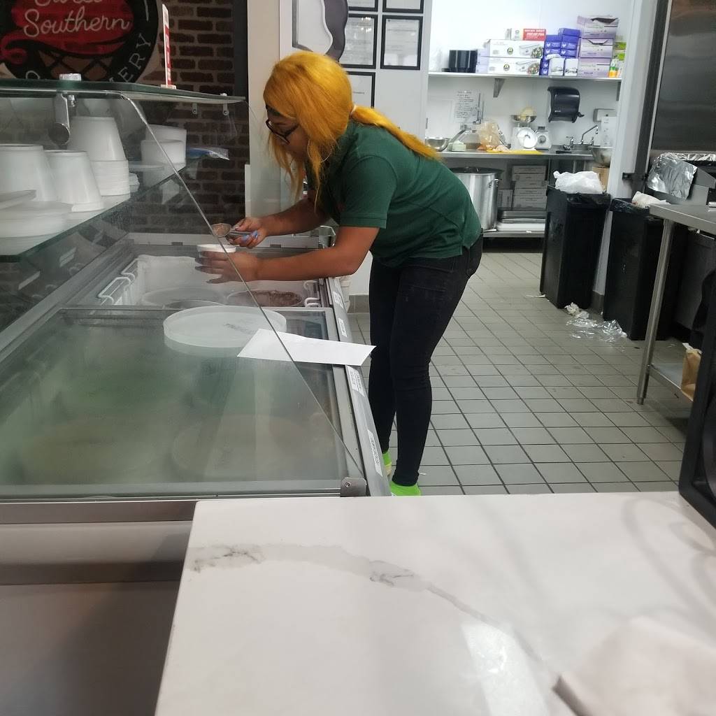 LA Burgers & Daiquiris | restaurant | 3755 N MacGregor Way, Houston, TX 77004, USA | 3465718401 OR +1 346-571-8401