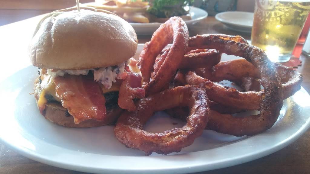 100 Main Restaurant & Bar | restaurant | 100 Main St E, Valdese, NC 28690, USA | 8288740404 OR +1 828-874-0404