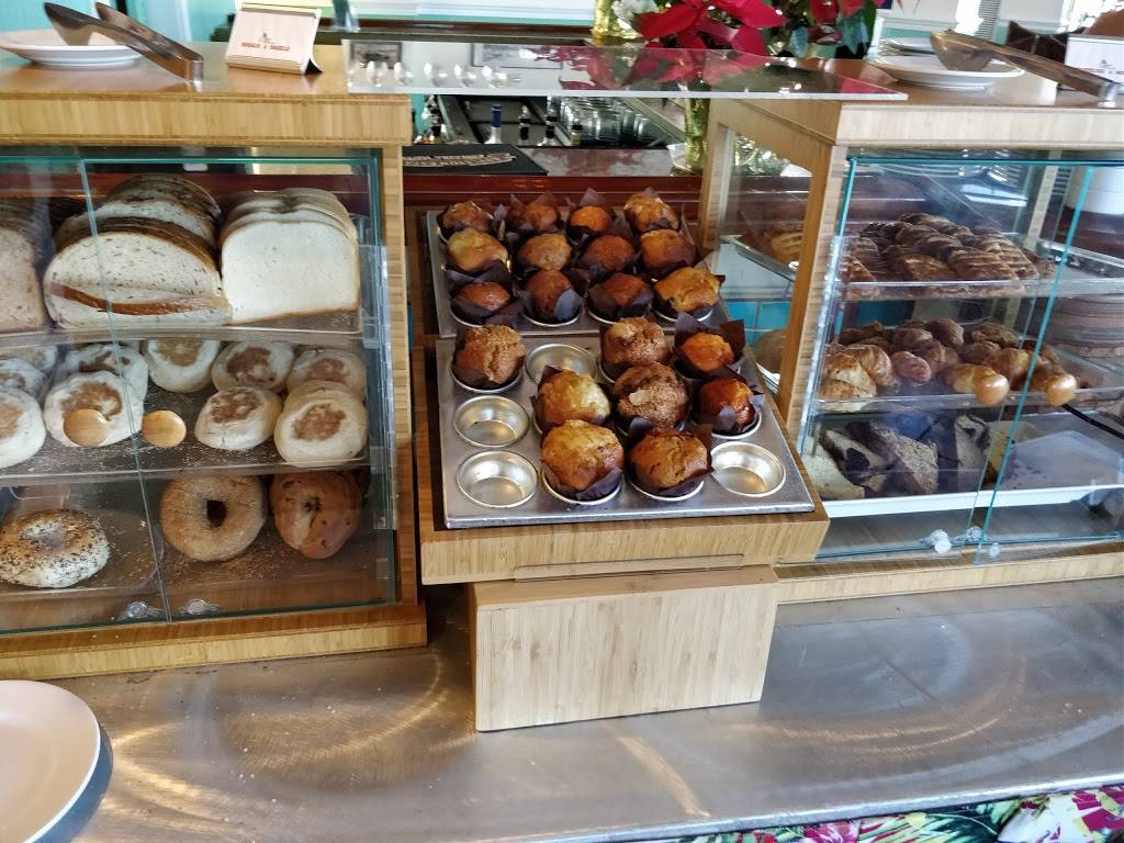 Gus Grille | restaurant | 103800 Overseas Highway, MM 103.8, Key Largo, FL 33037, USA | 3054530000 OR +1 305-453-0000