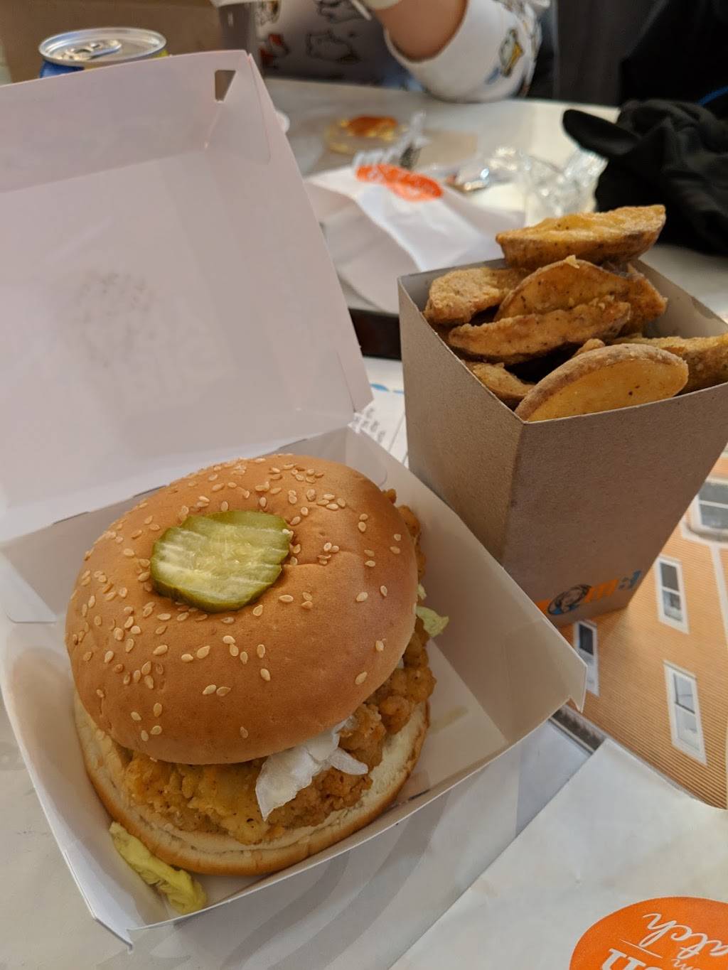 Mary Browns Chicken & Taters | restaurant | Centrum Shopping Centre, 400 Earl Grey Dr B-7, Kanata, ON K2T 1B9, Canada | 6135922132 OR +1 613-592-2132