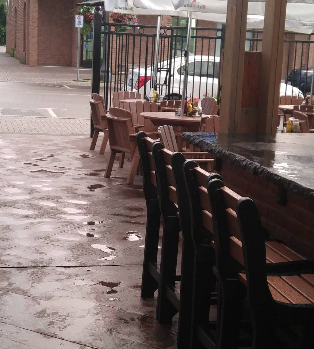 72 Bolton Sports Cafe | restaurant | 72 Bolton St, Bobcaygeon, ON K0M 1A0, Canada | 7057382900 OR +1 705-738-2900