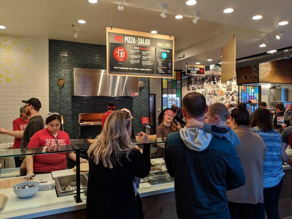 MOD Pizza | restaurant | 3360 Milton Ave Suite 190, Janesville, WI 53545, USA | 6087474215 OR +1 608-747-4215