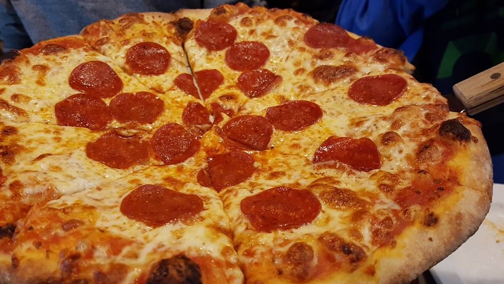 Antoninos Pizzeria & Panini | restaurant | 1801 Rutherford Rd, Concord, ON L4K 5R7, Canada | 9053034888 OR +1 905-303-4888