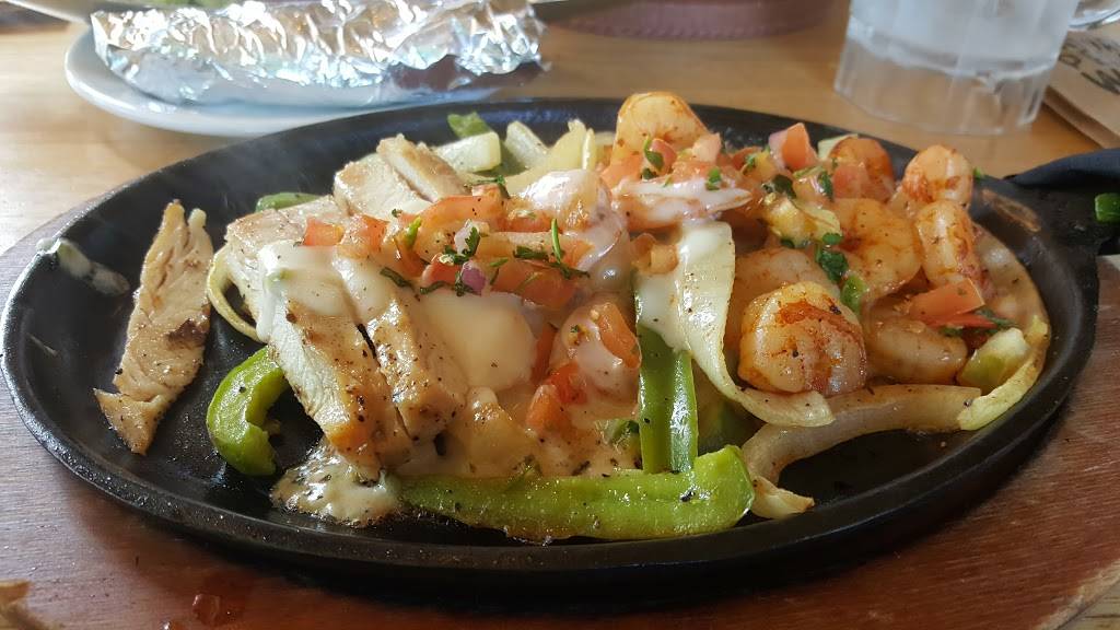 Chilis Grill & Bar | meal takeaway | 899 El Camino Real, San Bruno, CA 94066, USA | 6509522692 OR +1 650-952-2692