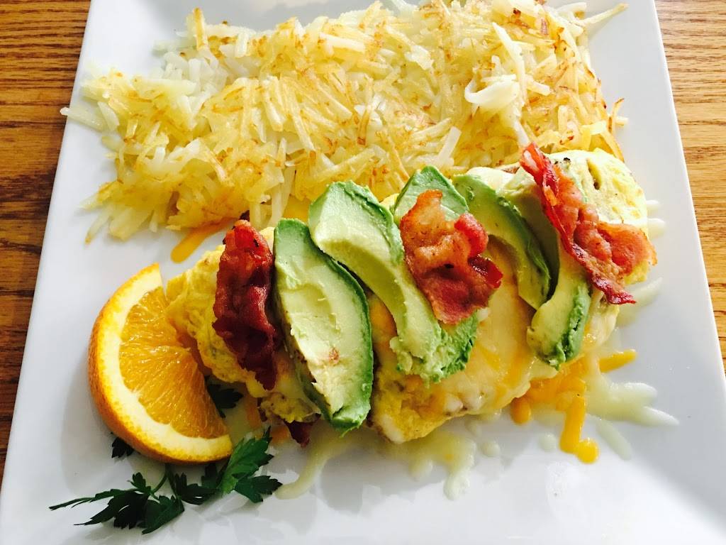 The Bear House Family Restaurant | restaurant | 23420 Crest Forest Dr, Crestline, CA 92325, USA | 9093388100 OR +1 909-338-8100