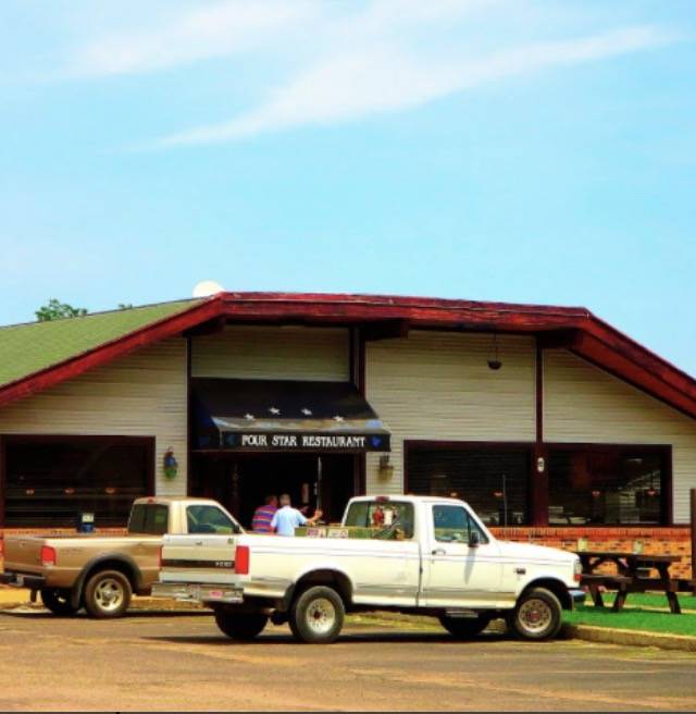 Four Star Restaurant | restaurant | 1011 8th St, Baraboo, WI 53913, USA | 6083560082 OR +1 608-356-0082