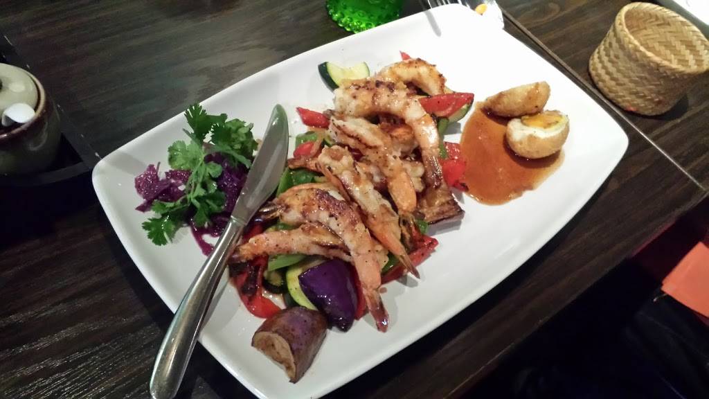 Similan Thai Restaurant | restaurant | 141 Lomas Santa Fe Dr, Solana Beach, CA 92075, USA | 8587920950 OR +1 858-792-0950