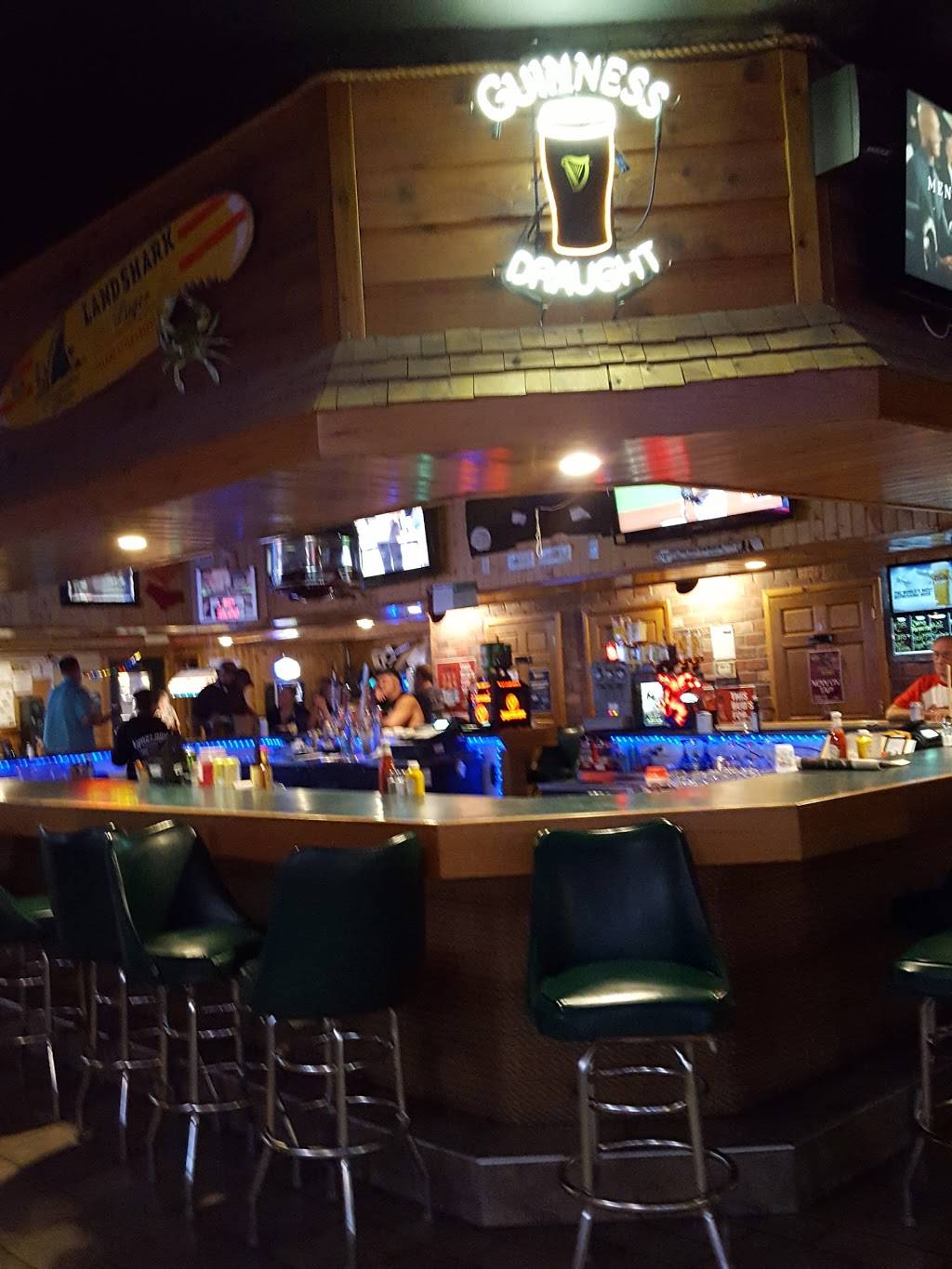 Crabbys Bar & Grill | restaurant | 826 W 1st Ave, Coal Valley, IL 61240, USA | 3097993300 OR +1 309-799-3300