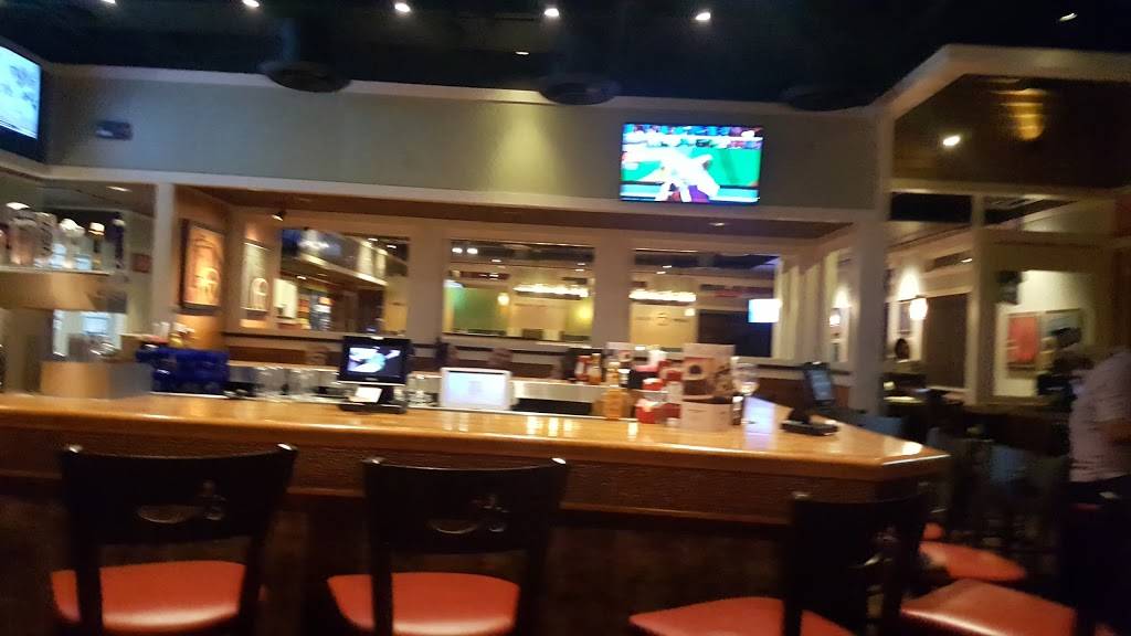 Chilis Grill & Bar | meal takeaway | 119 N, 12th Ave, Hanford, CA 93230, USA | 5595891077 OR +1 559-589-1077