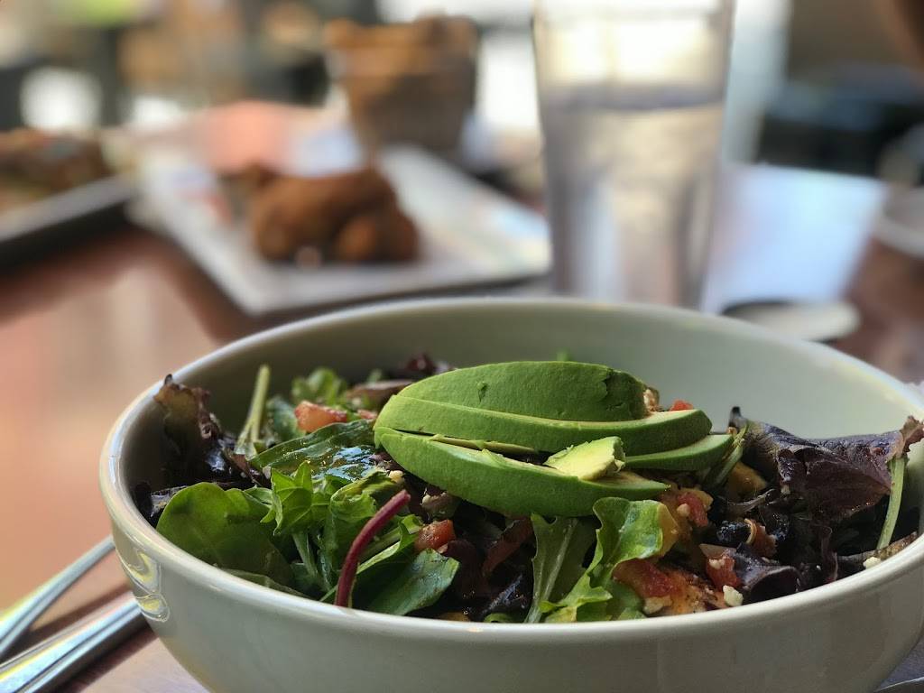 Sports & Social | restaurant | 825 Battery Ave SE #610, Atlanta, GA 30339, USA | 4049652511 OR +1 404-965-2511