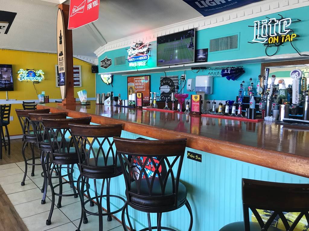 Beach Bums Grill & Bar | restaurant | 4021 Island Dr, North Topsail Beach, NC 28460, USA | 9103281044 OR +1 910-328-1044