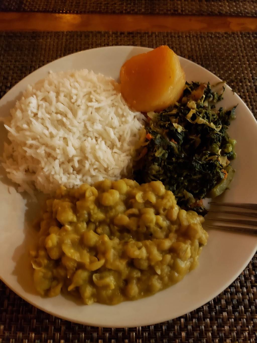 Karibu Restaurant | restaurant | 10 Crescent St, Waltham, MA 02453, USA | 7818997444 OR +1 781-899-7444