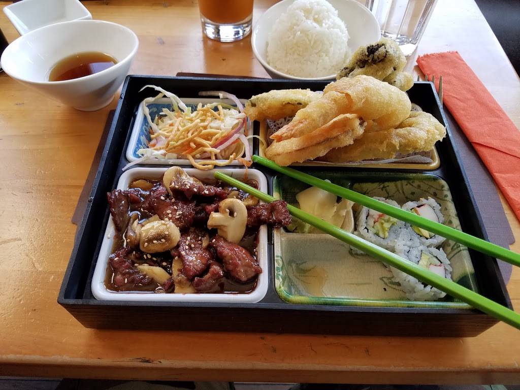 Hot Woks Cool Sushi | restaurant | 3930 N Pulaski Rd, Chicago, IL 60641, USA | 7732821818 OR +1 773-282-1818