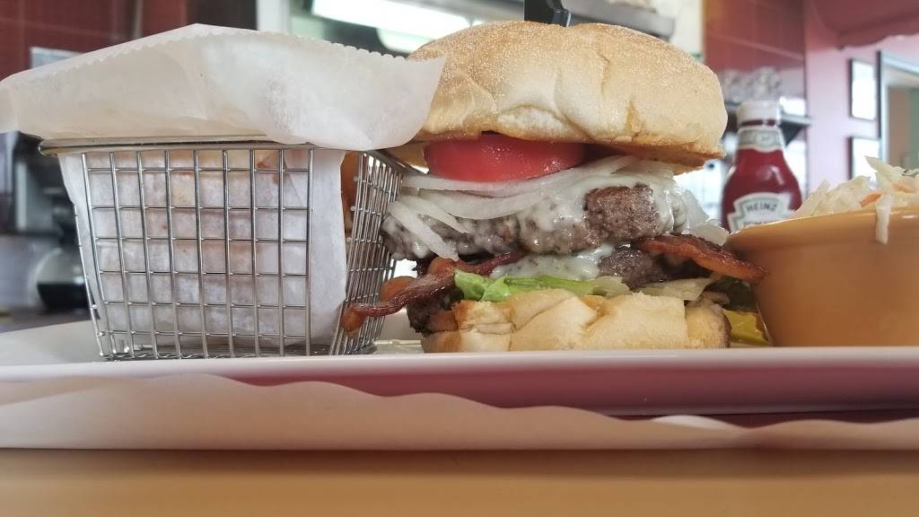 Frankies Waffles And Burgers | bakery | 565 US-6, Mahopac, NY 10541, USA | 8456212527 OR +1 845-621-2527