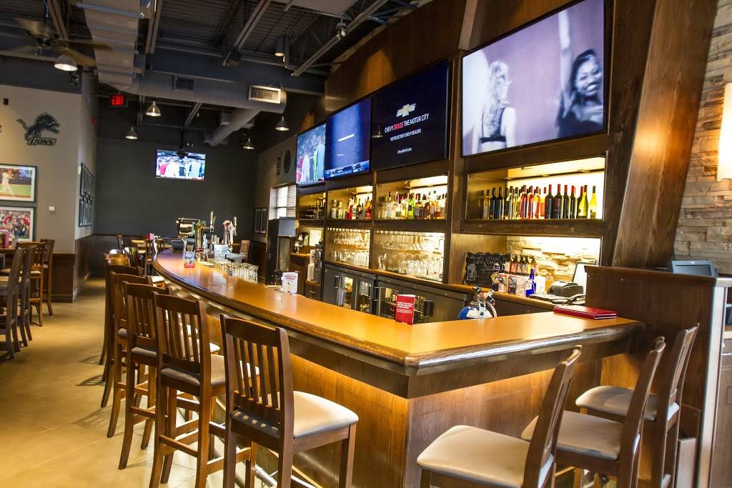 Boston Pizza | restaurant | 4 Amy Croft Dr, Windsor, ON N8N 2L9, Canada | 5197391313 OR +1 519-739-1313