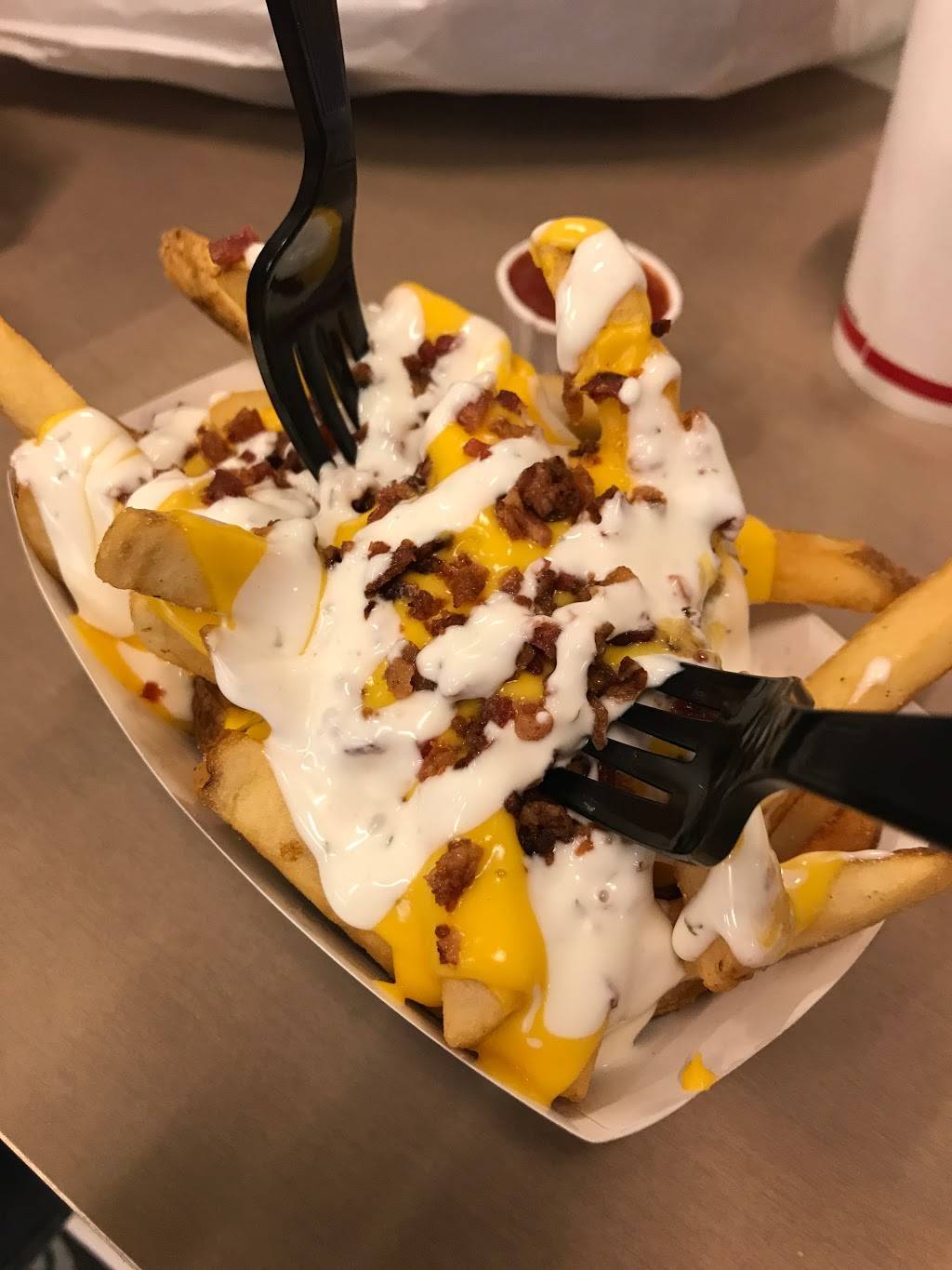 Charleys Philly Steaks | restaurant | 203 Yorktown Shopping Center, Lombard, IL 60148, USA | 6307050114 OR +1 630-705-0114