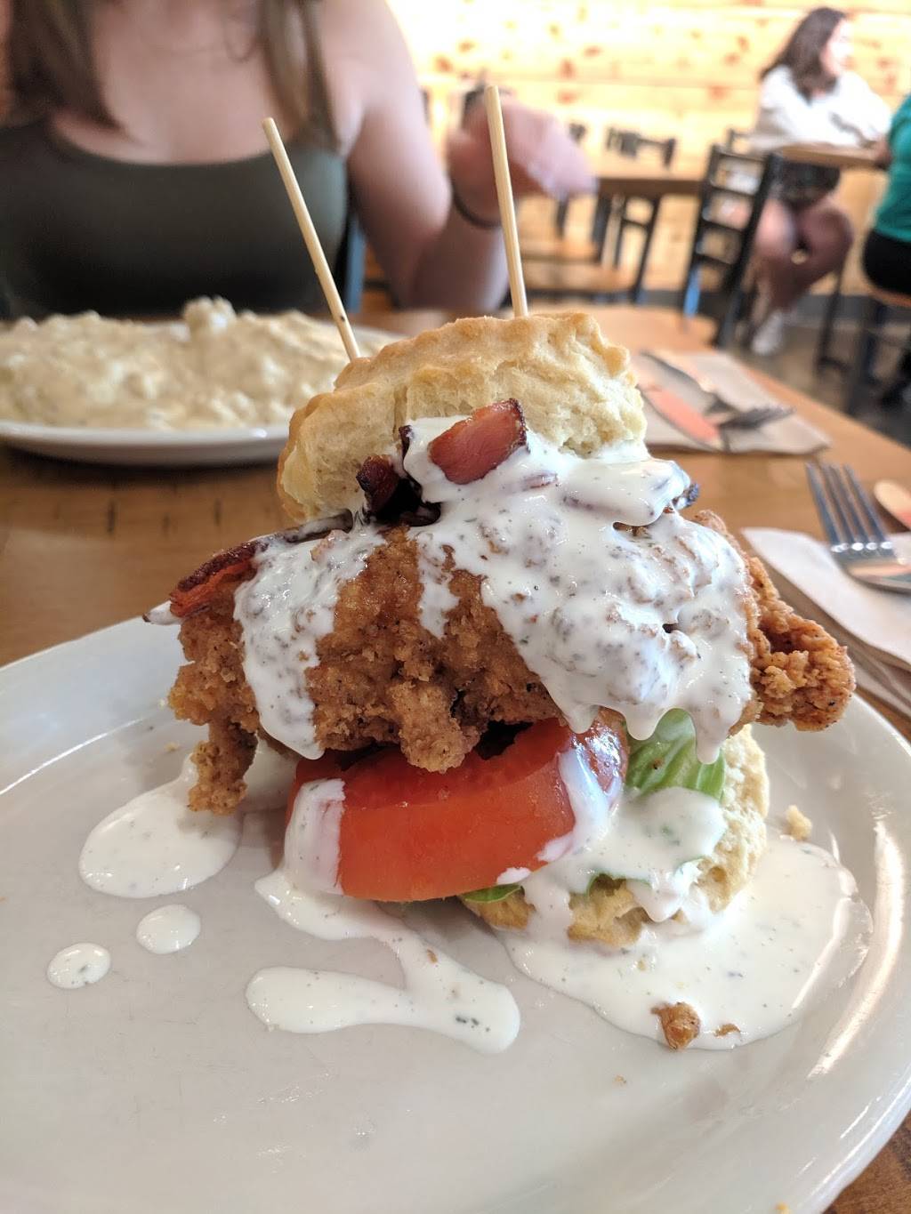 Maple Street Biscuit Company | restaurant | 1739 Maybank Hwy, Charleston, SC 29412, USA | 8432033889 OR +1 843-203-3889