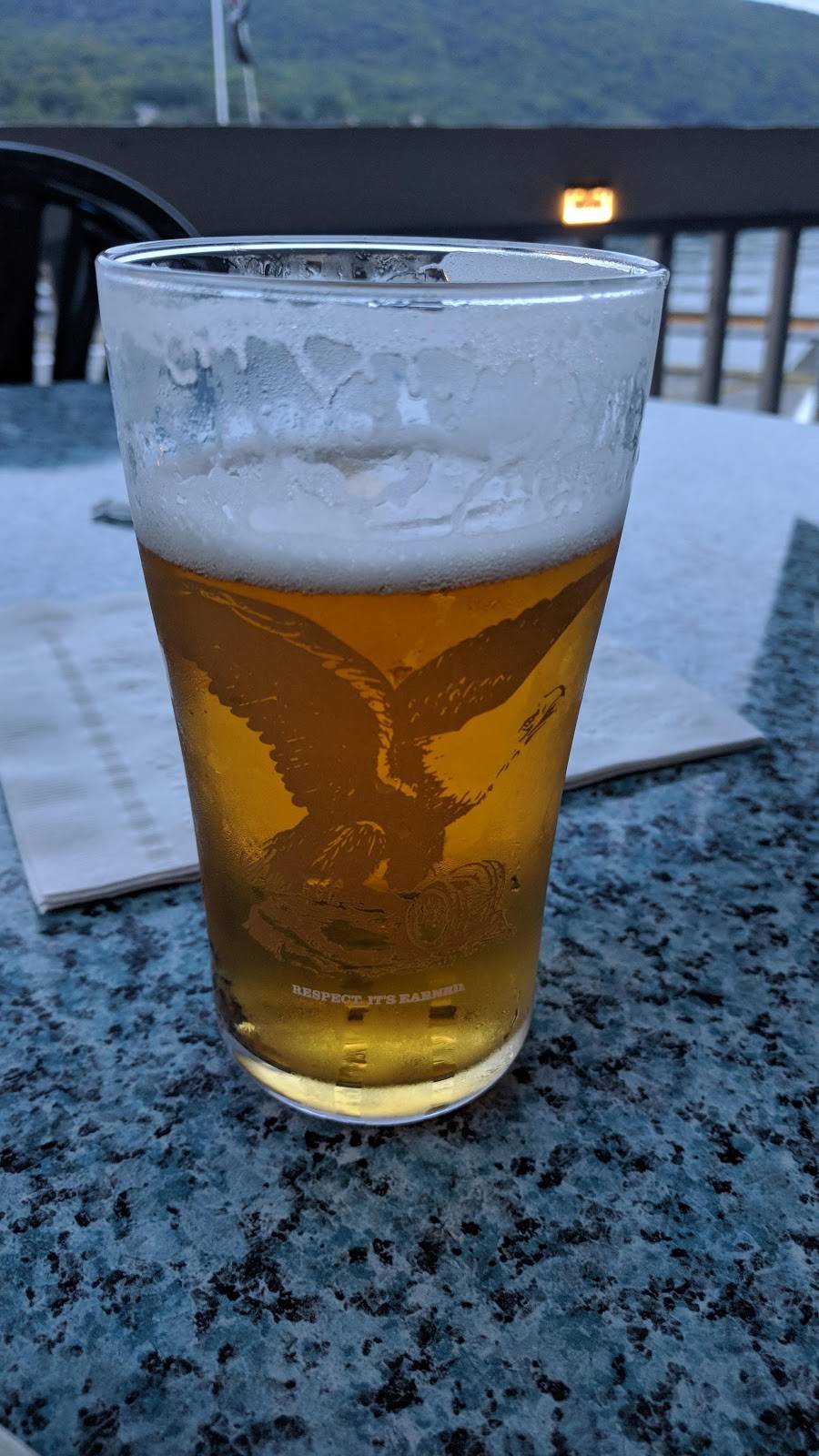 The Breezy | restaurant | 620 Jersey Ave, Greenwood Lake, NY 10925, USA | 8454778100 OR +1 845-477-8100