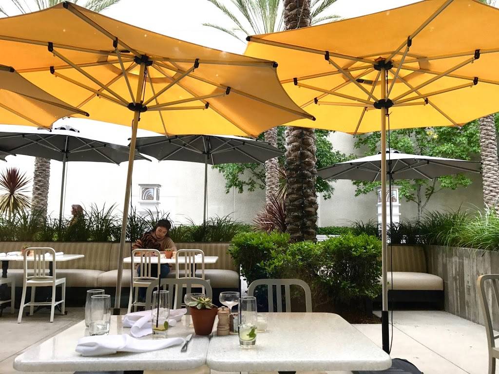 True Food Kitchen | restaurant | 7007 Friars Rd Suite 394, San Diego, CA 92108, USA | 6198102929 OR +1 619-810-2929